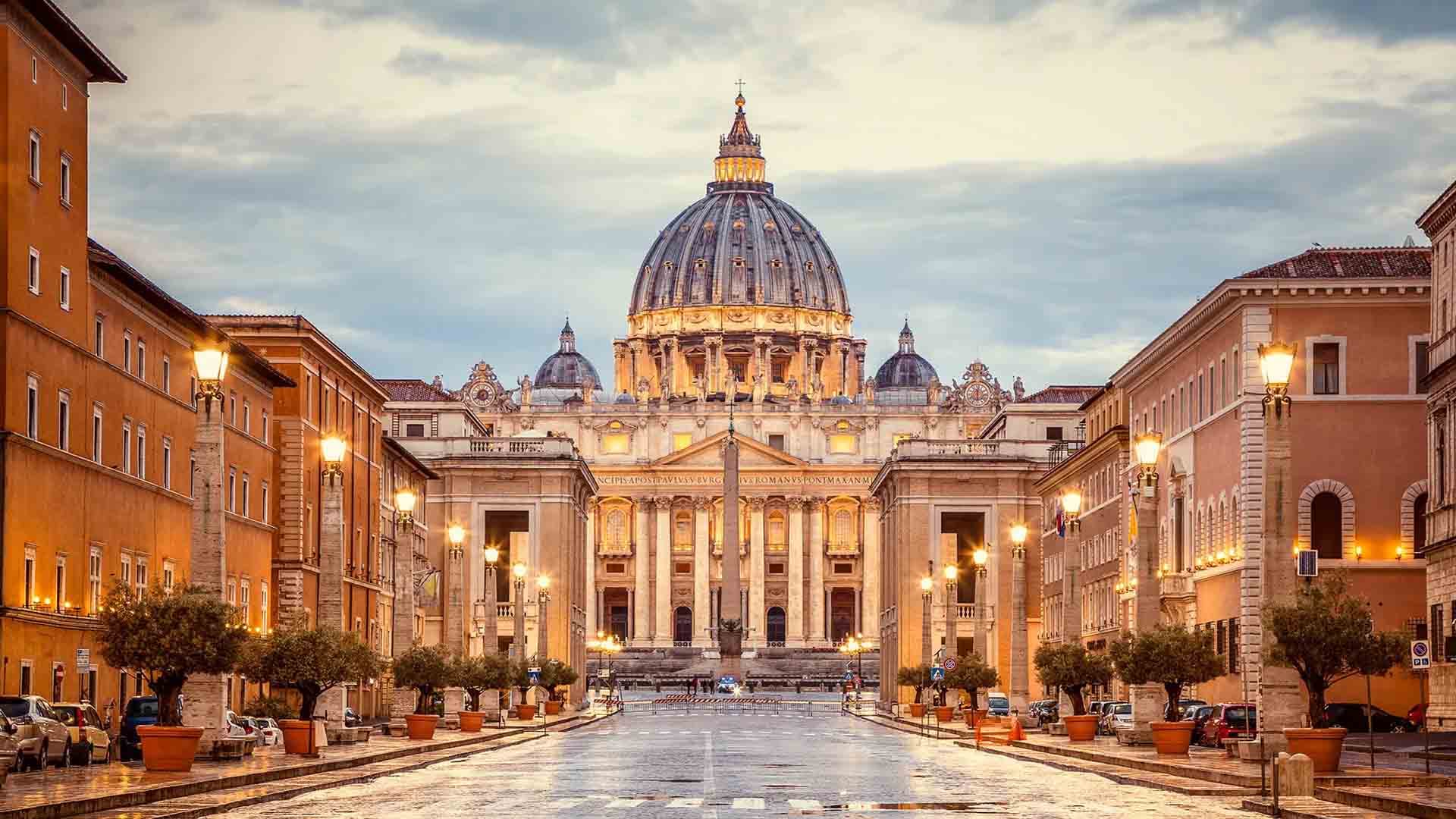 Cybercriminals Exploit Pope Francis' Death for Disinformation and Phishing Campaigns