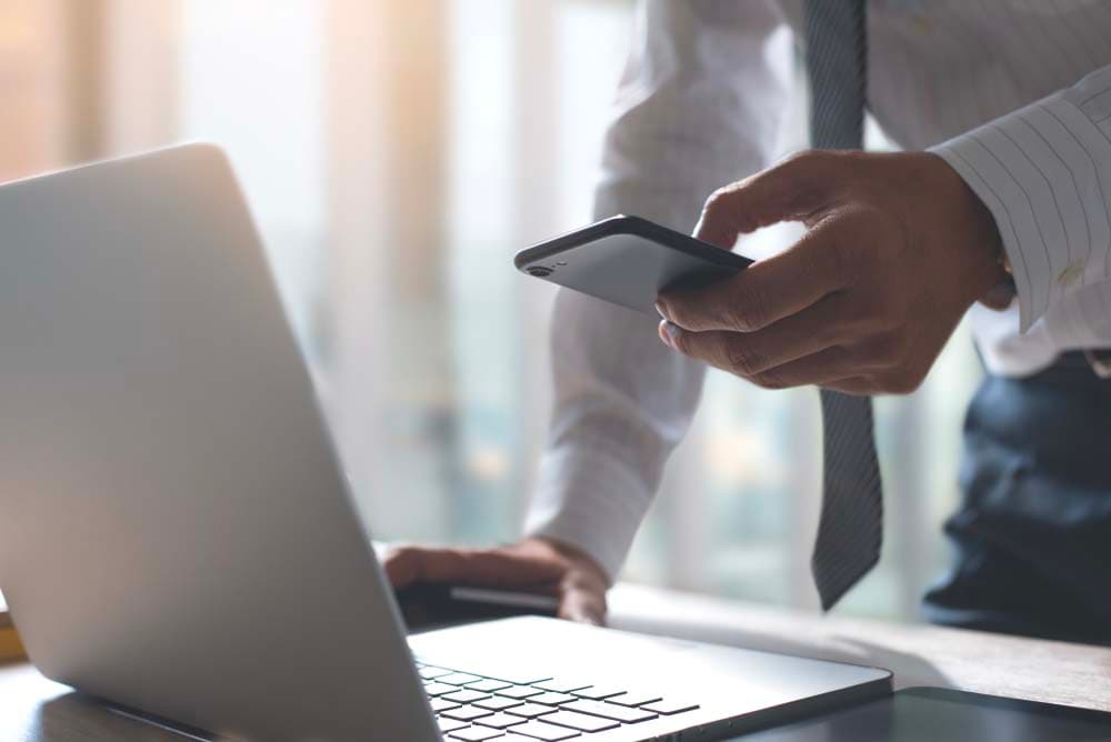 Do Smartphones Listen to Us? Debunking a Common Myth, Despite Problematic Cases
