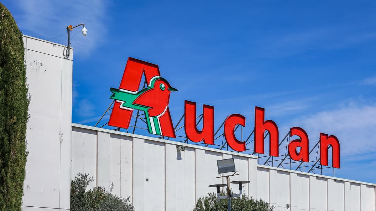 Massive Data Breach at French Retail Giant Auchan: Hundreds of Thousands Affected