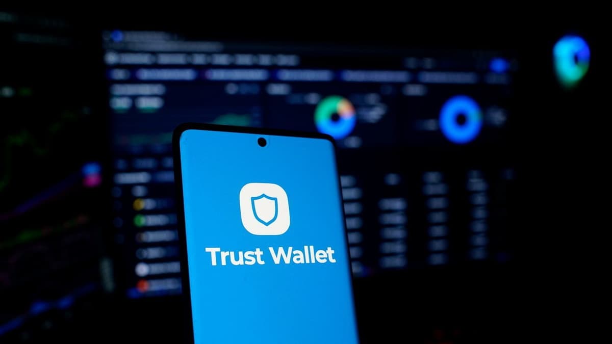 Trust Wallet Extension Exploit: $7M Crypto Theft via Code Update Vulnerability