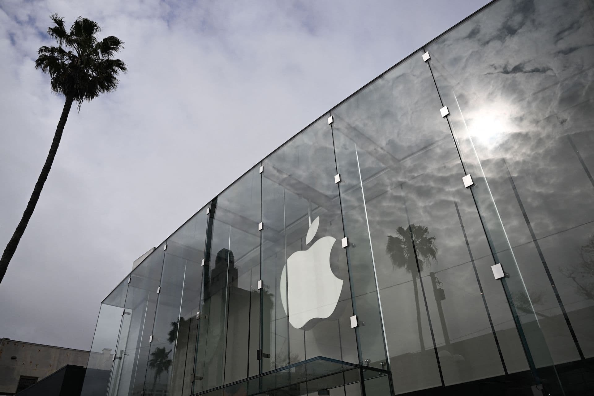 Apple Zero-Day Vulnerability Actively Exploited Across iOS, iPadOS, and macOS