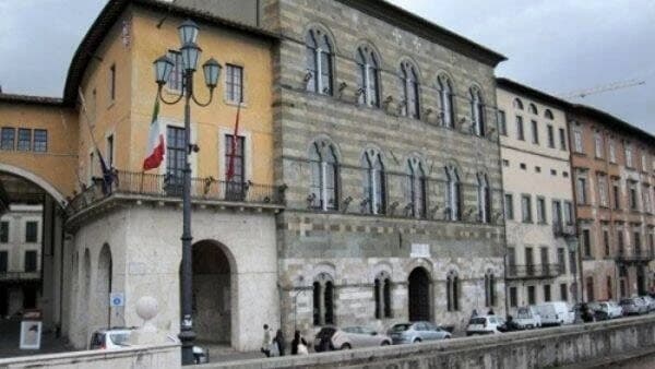 Balancing Transparency and Data Protection in Italian Local Government Council Sessions