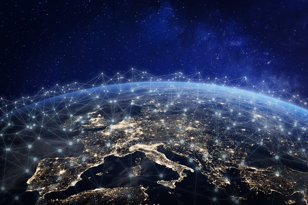 Bundeswehr Explores Building Satellite Constellations Similar to Starlink