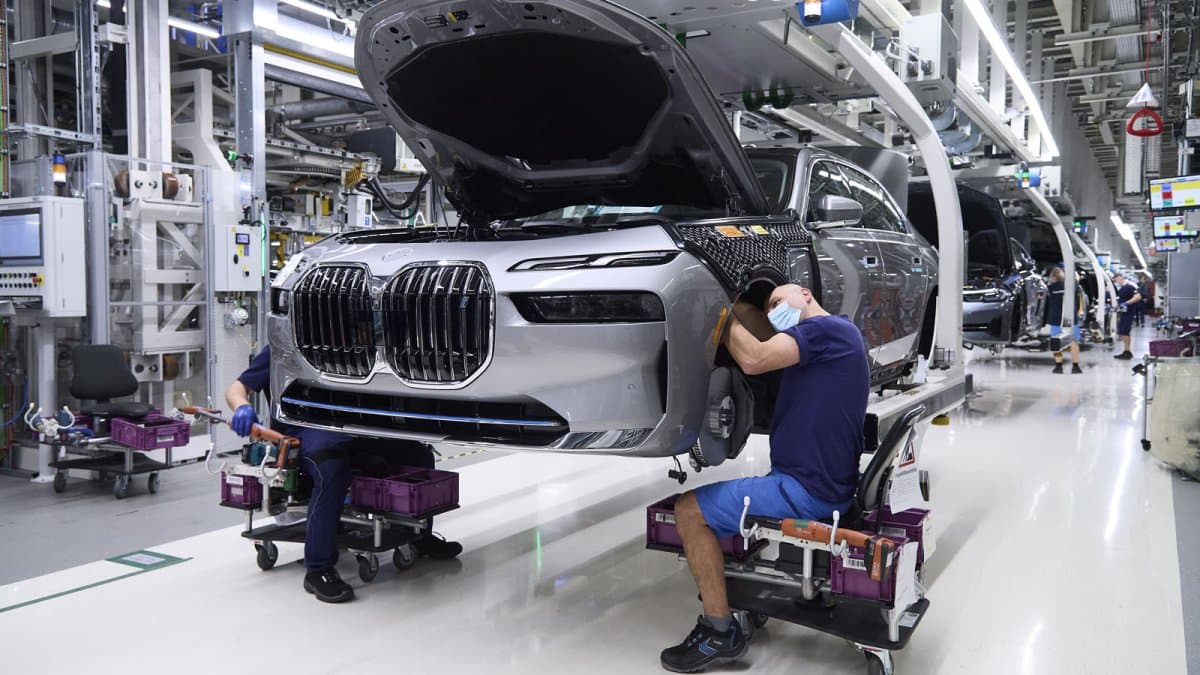 BMW Patches Critical 'Pwn My Ride' Vulnerability in Vehicle OS 8.5 and 9