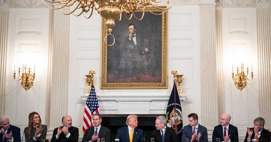Trump Declares U.S. Will Become "Bitcoin Superpower" at White House Crypto Summit