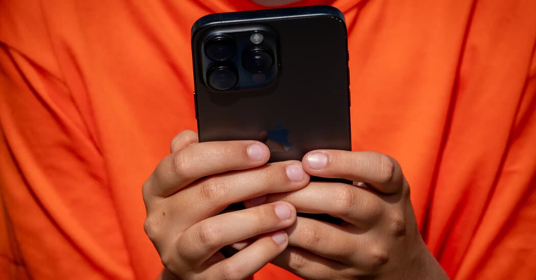Texas Governor Signs New Law Requiring Apple and Google to Verify Users' Age for App Downloads